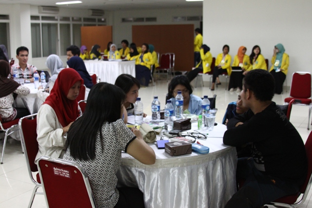 Foto kegiatan We Care 2014 di Universitas Indonesia. taken by panitia