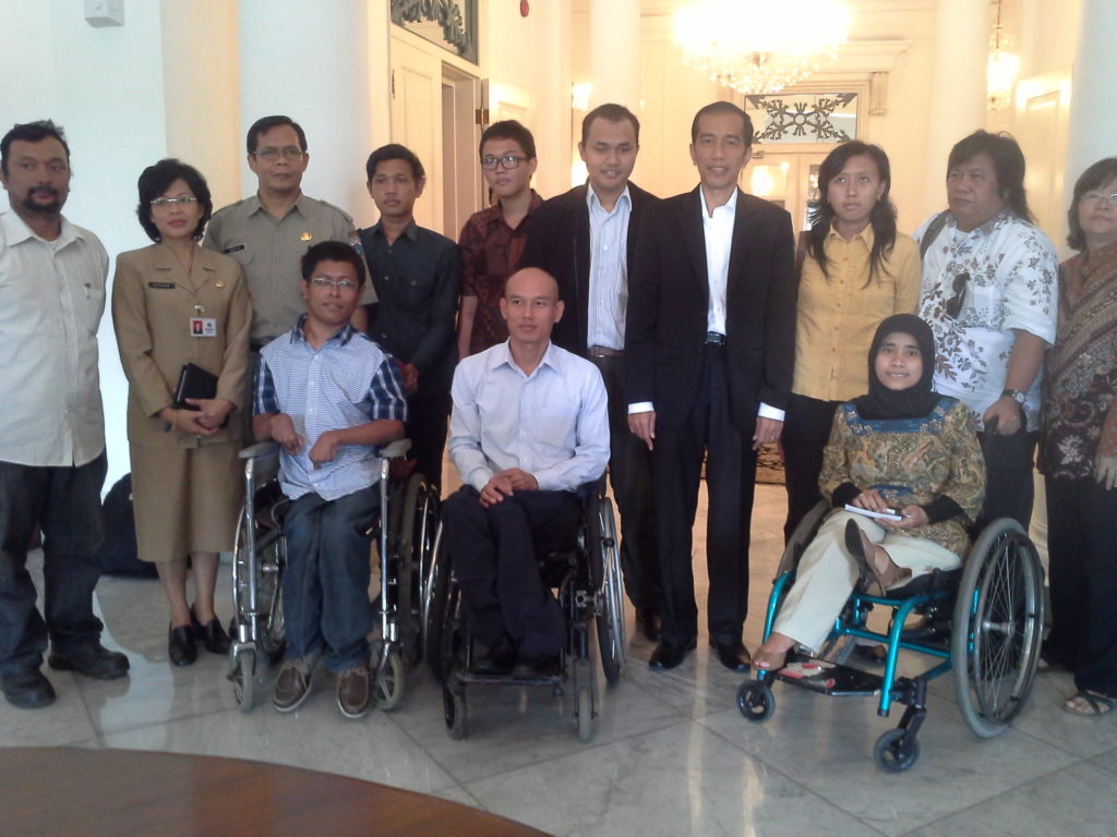 Foto Gubernur DKI Joko Widodo bersama delegasi Jakarta Barrier Free Tourism