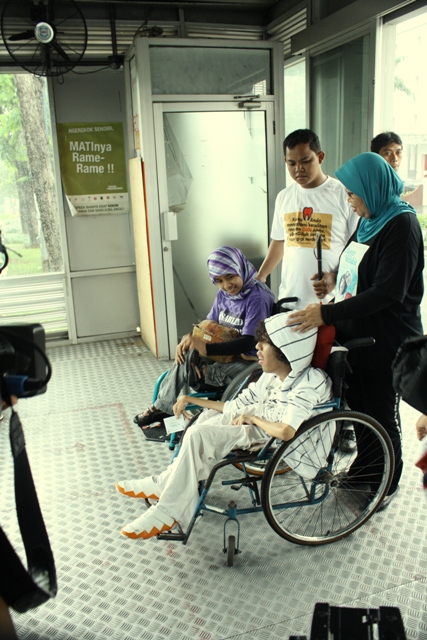 11 Kelompok Ini Gratis Naik Trans Jakarta, Termasuk Penyandang Disabilitas