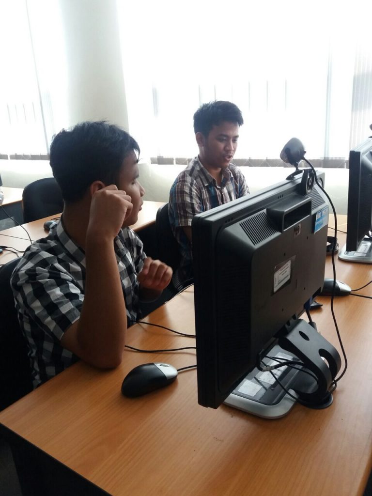 Suasana Pelatihan Komputer peserta tunanetra di Lab 1 Pusat TIK Nasional, Kementrian Kominfo RI, Ciputat