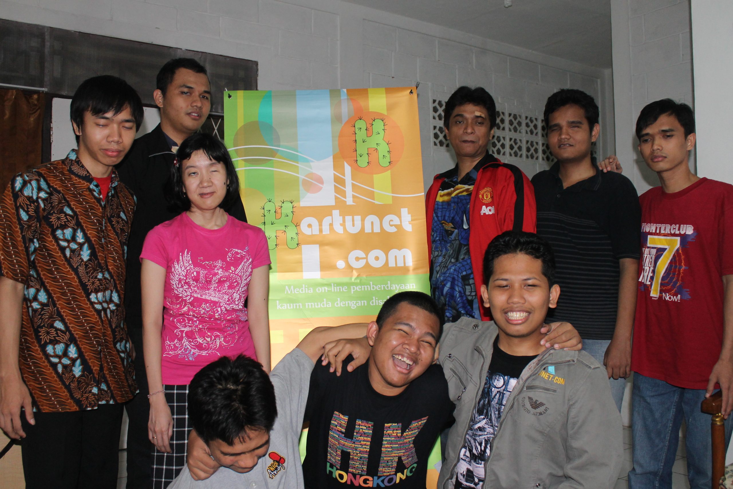 Foto bersama para co-founder Kartunet: Iwa, Aris, Riqo, dan Dimas.